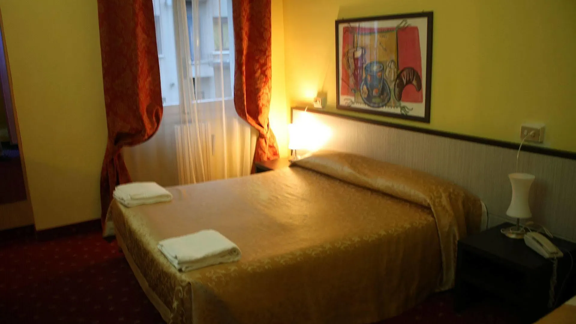Hotel Lugano Milan 3*,  Italy