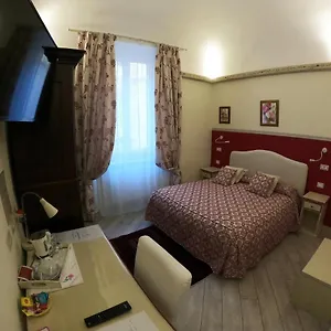 https://five-roses-bed-breakfast-pisa.it-tuscanyhotel.com